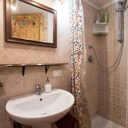 St Peter Vatican Lovely & Patio, Apartment *