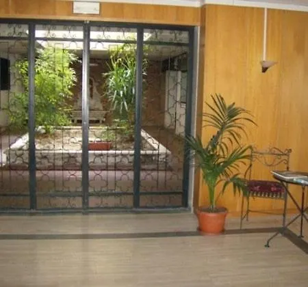 St Peter Vatican Lovely & Patio, Apartment