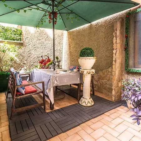 Apartment St Peter Vatican Lovely & Patio, Rome