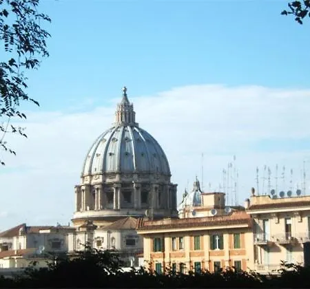 St Peter Vatican Lovely & Patio, Rome