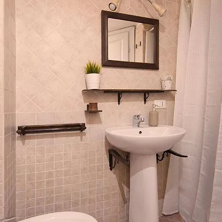 St Peter Vatican Lovely & Patio, Apartment Rom