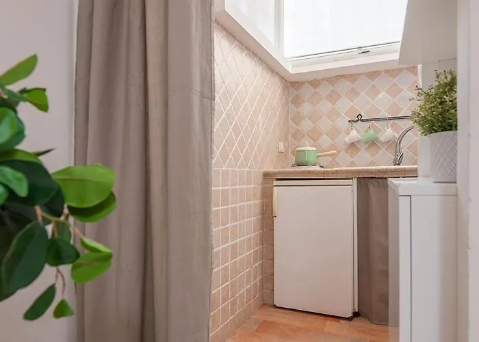 Apartment St Peter Vatican Lovely & Patio, *